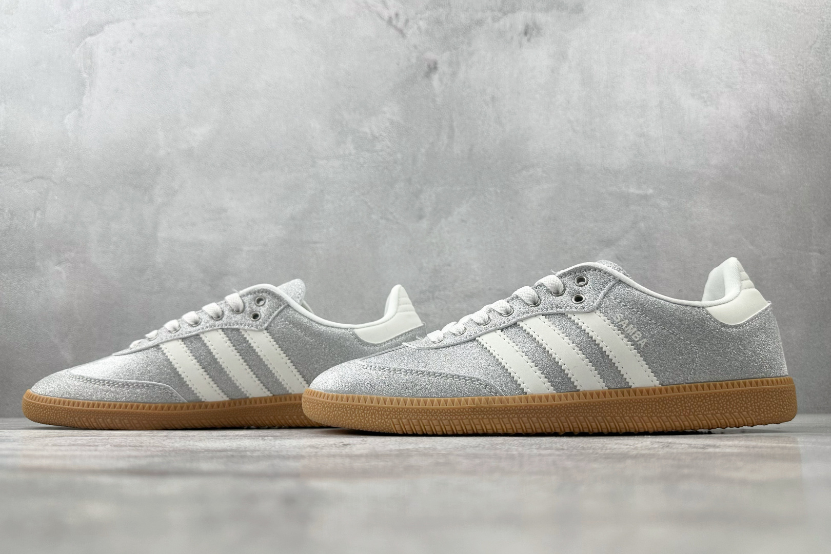 160 出口订单 adidas originals Samba Shiny Pack 银色 KI6264