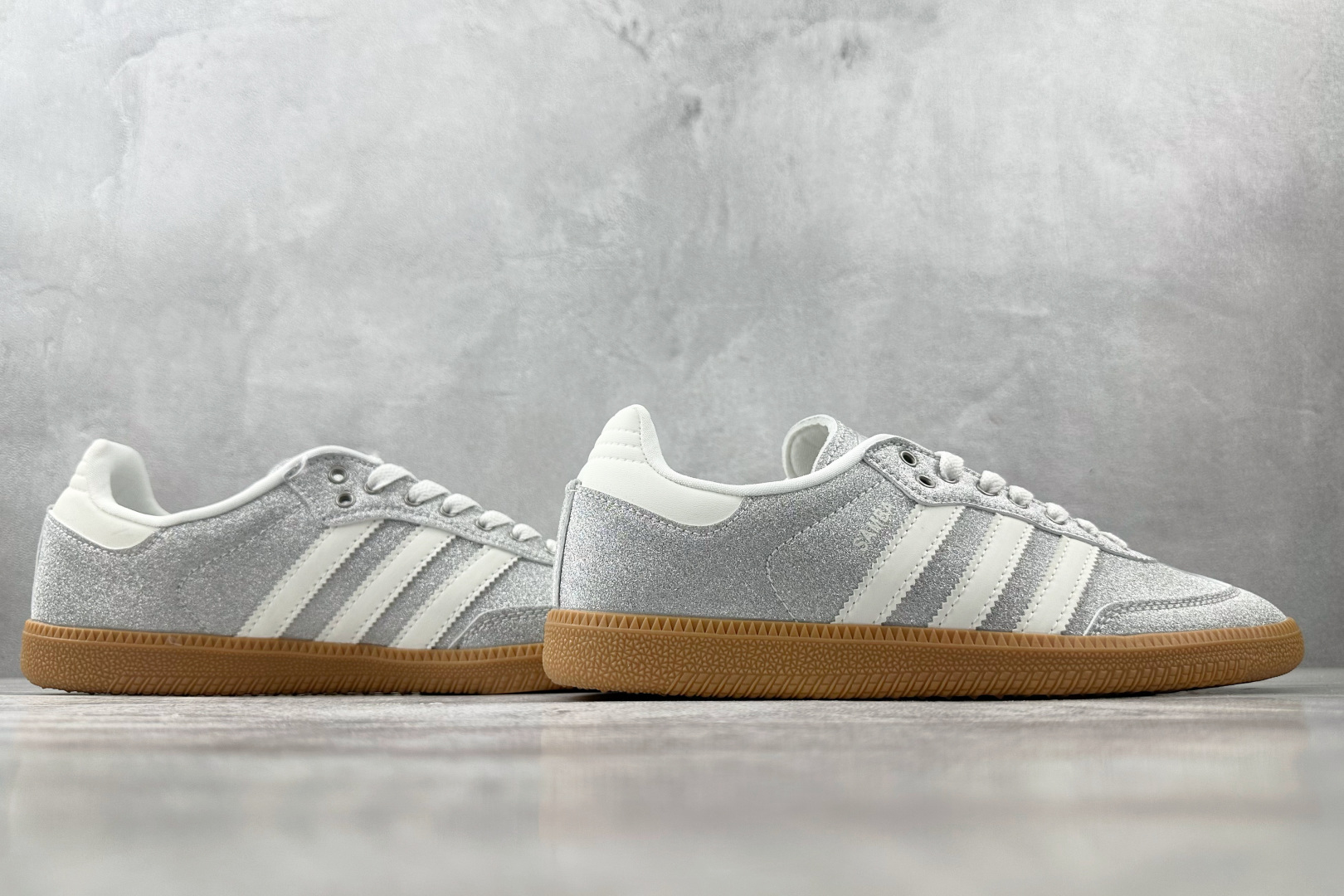 160 出口订单 adidas originals Samba Shiny Pack 银色 KI6264