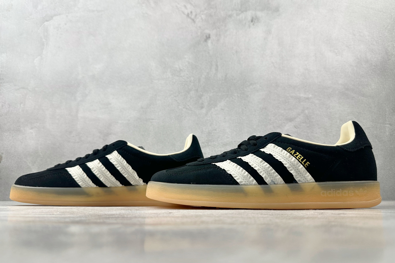 180 adidas originals GAZELLE INDOOR 黑色 JS1412