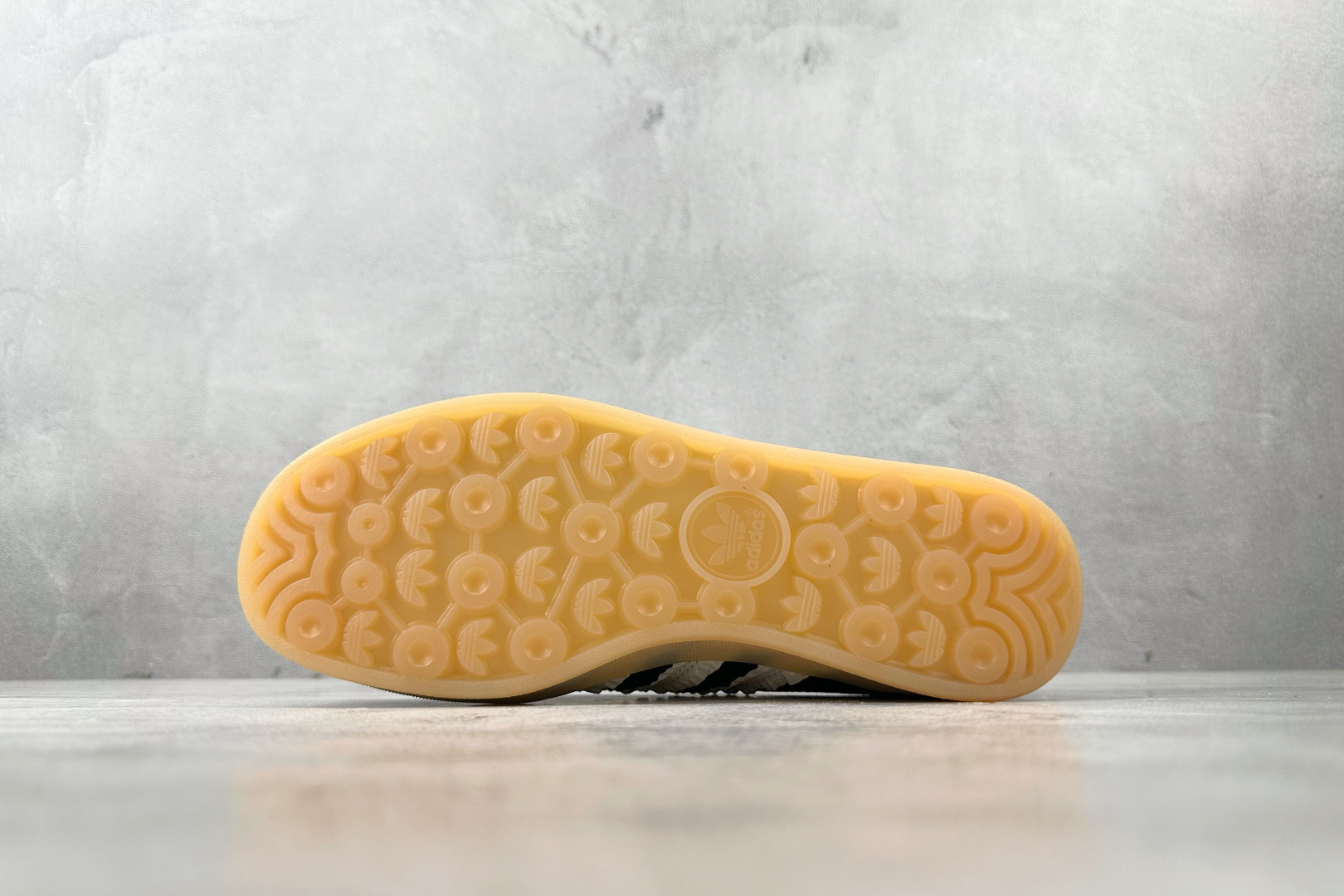 180 adidas originals GAZELLE INDOOR 黑色 JS1412