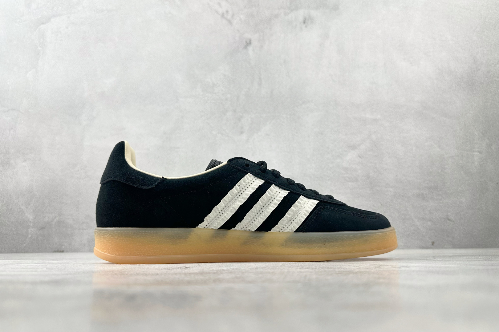 180 adidas originals GAZELLE INDOOR 黑色 JS1412