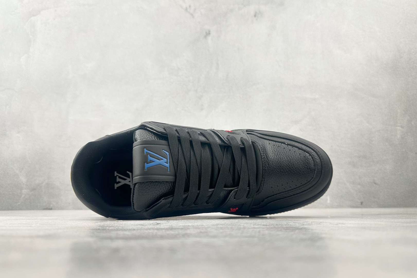 330 LOUIS VUITTON Trainer 黑色 1A8ZQ9-Chinese UA Cheap High Quatity Brand Clothes Bags handbags Sneakers wholesale wholesaler seller from China Factory suppliers Fashion Clothing Shoes best Quality Beautiful Price 330 LOUIS VUITTON Trainer 黑色 1A8ZQ9