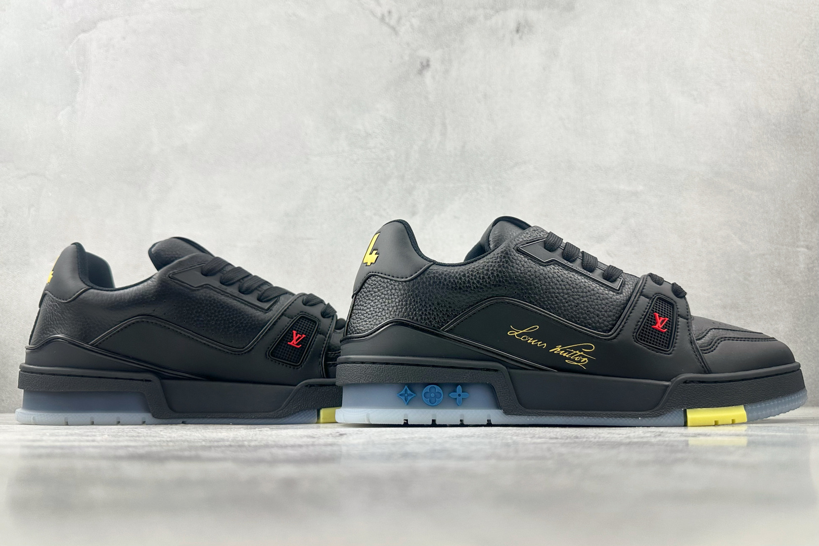 330 LOUIS VUITTON Trainer 黑色 1A8ZQ9-Chinese UA Cheap High Quatity Brand Clothes Bags handbags Sneakers wholesale wholesaler seller from China Factory suppliers Fashion Clothing Shoes best Quality Beautiful Price 330 LOUIS VUITTON Trainer 黑色 1A8ZQ9