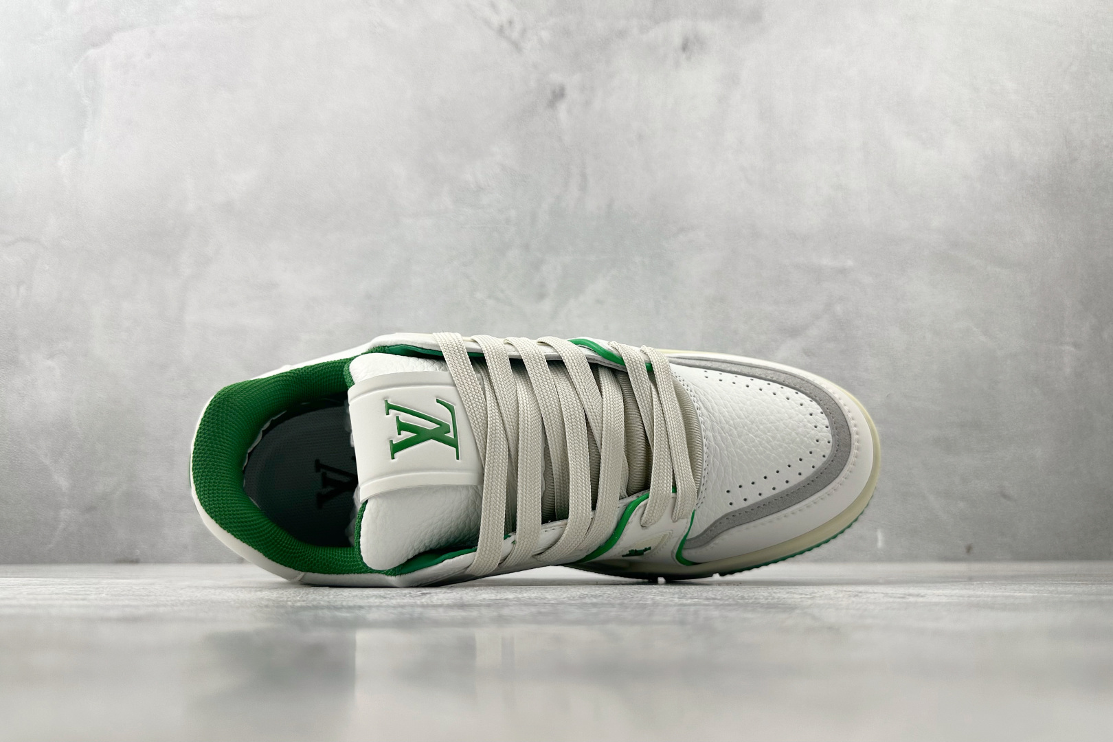 330 LOUIS VUITTON Trainer#54白绿 1ABNIS