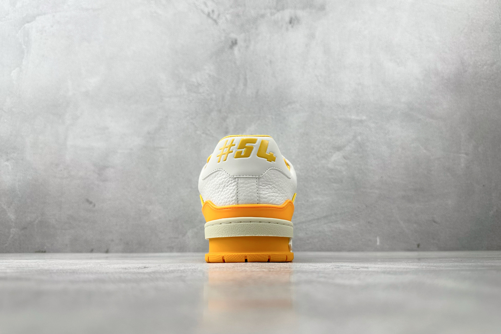 330 LOUIS VUITTON Trainer 黄白 1ACI1J