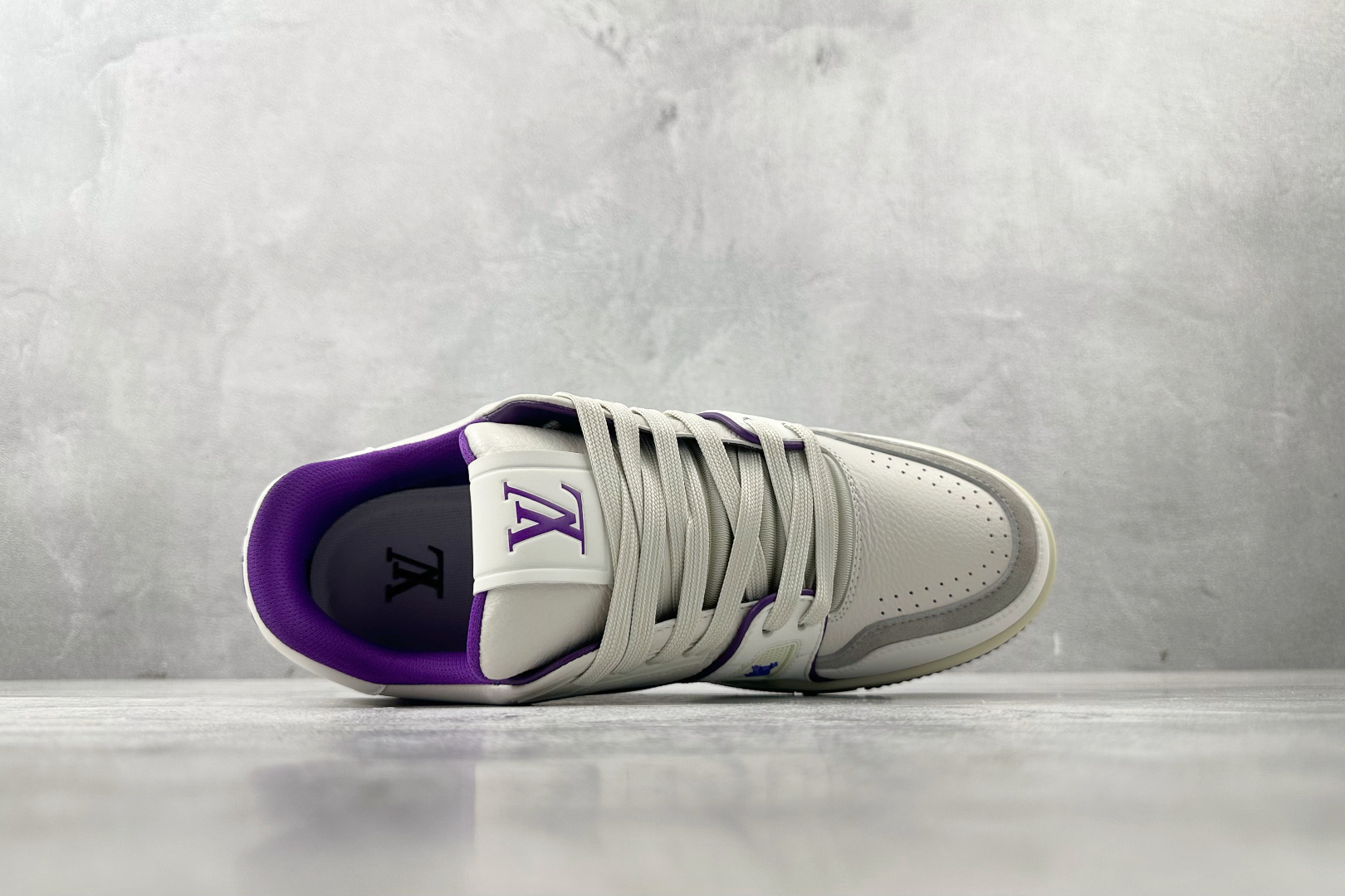 330 LOUIS VUITTON Trainer 紫白 1ACI13