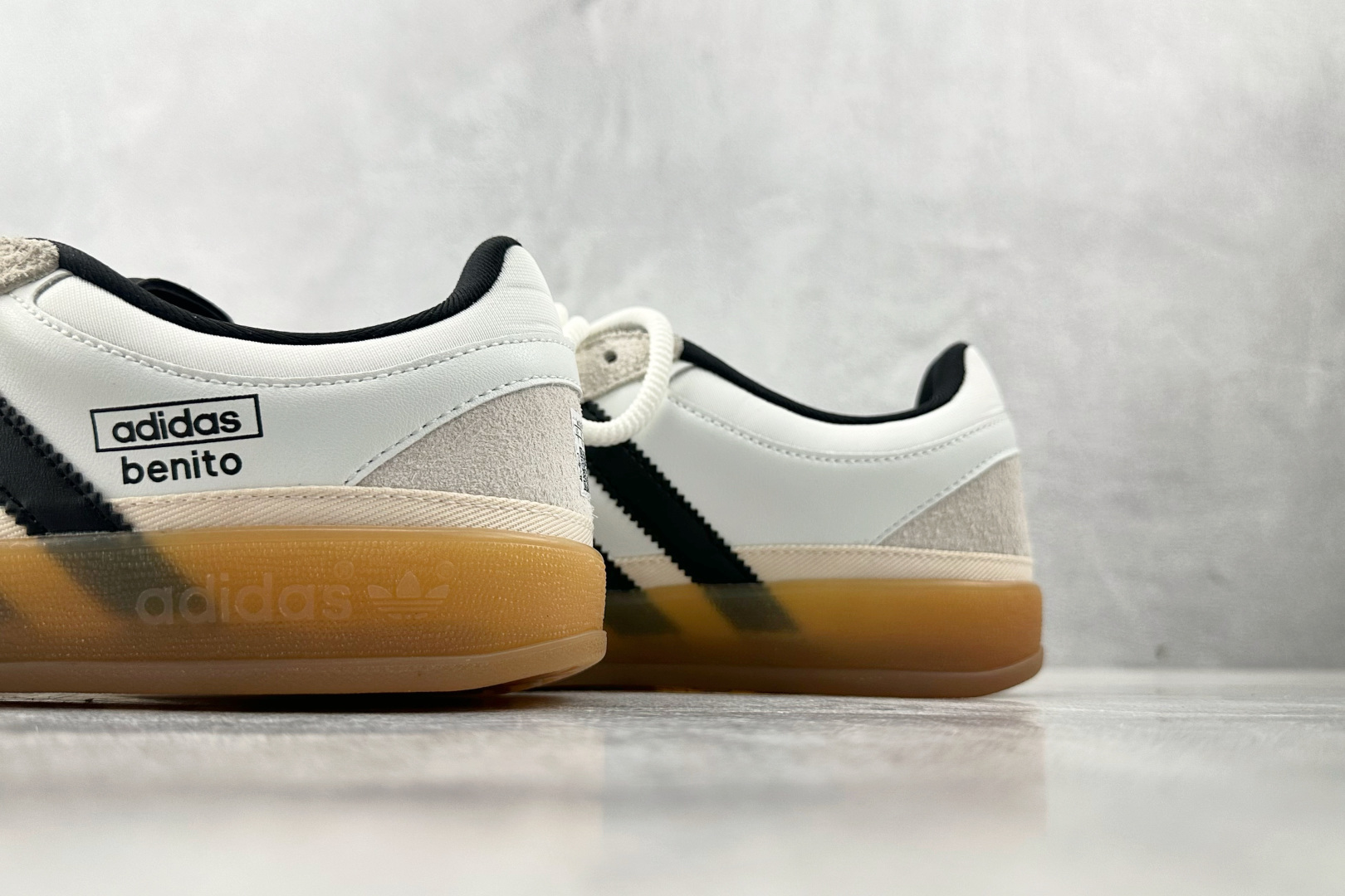 210 Bad Bunny x adidas originals GAZELLE INDOOR 白黑 IF9735