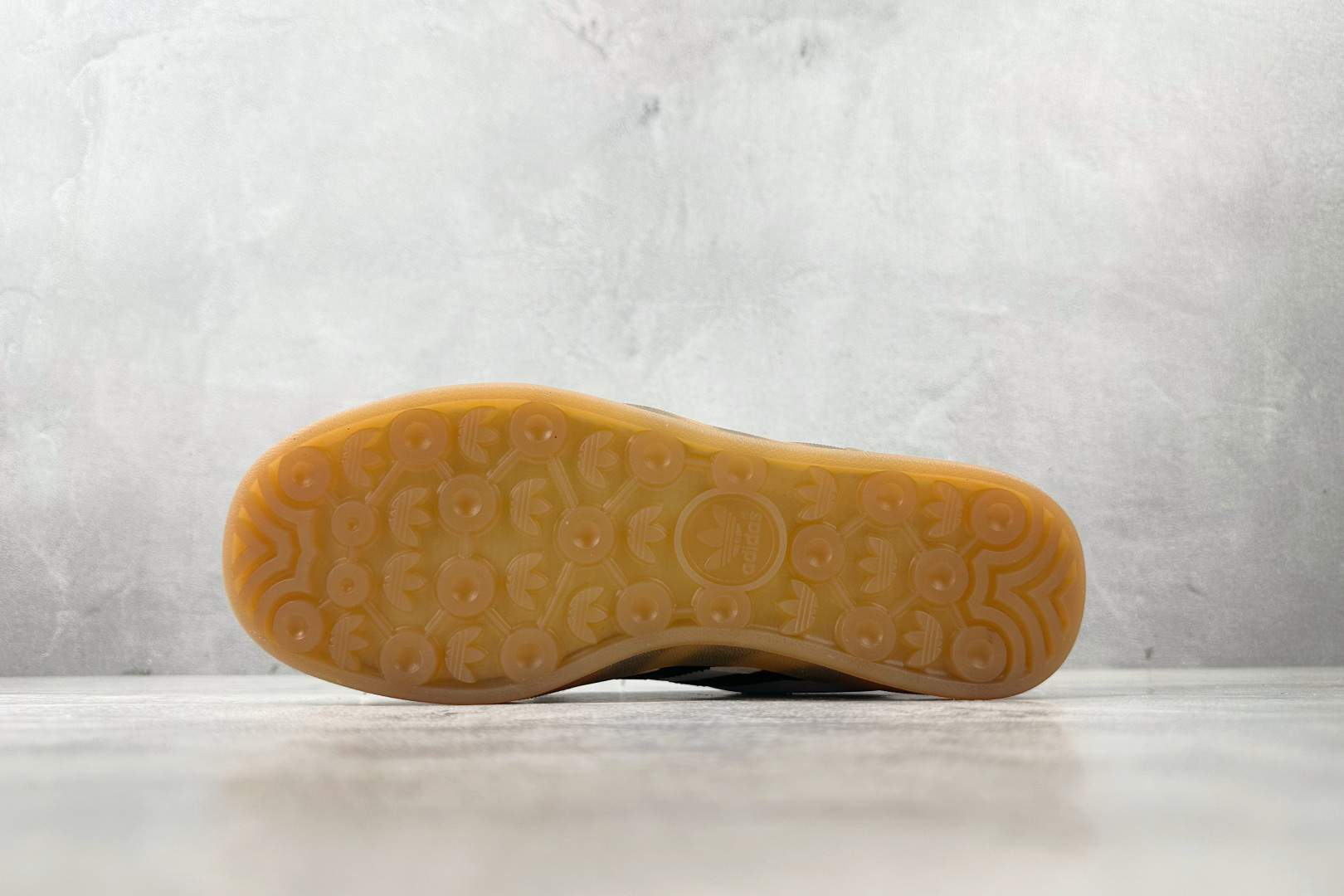 210 Bad Bunny x adidas originals GAZELLE INDOOR 白黑 IF9735