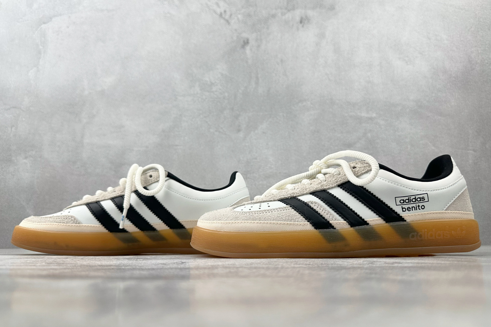 210 Bad Bunny x adidas originals GAZELLE INDOOR 白黑 IF9735