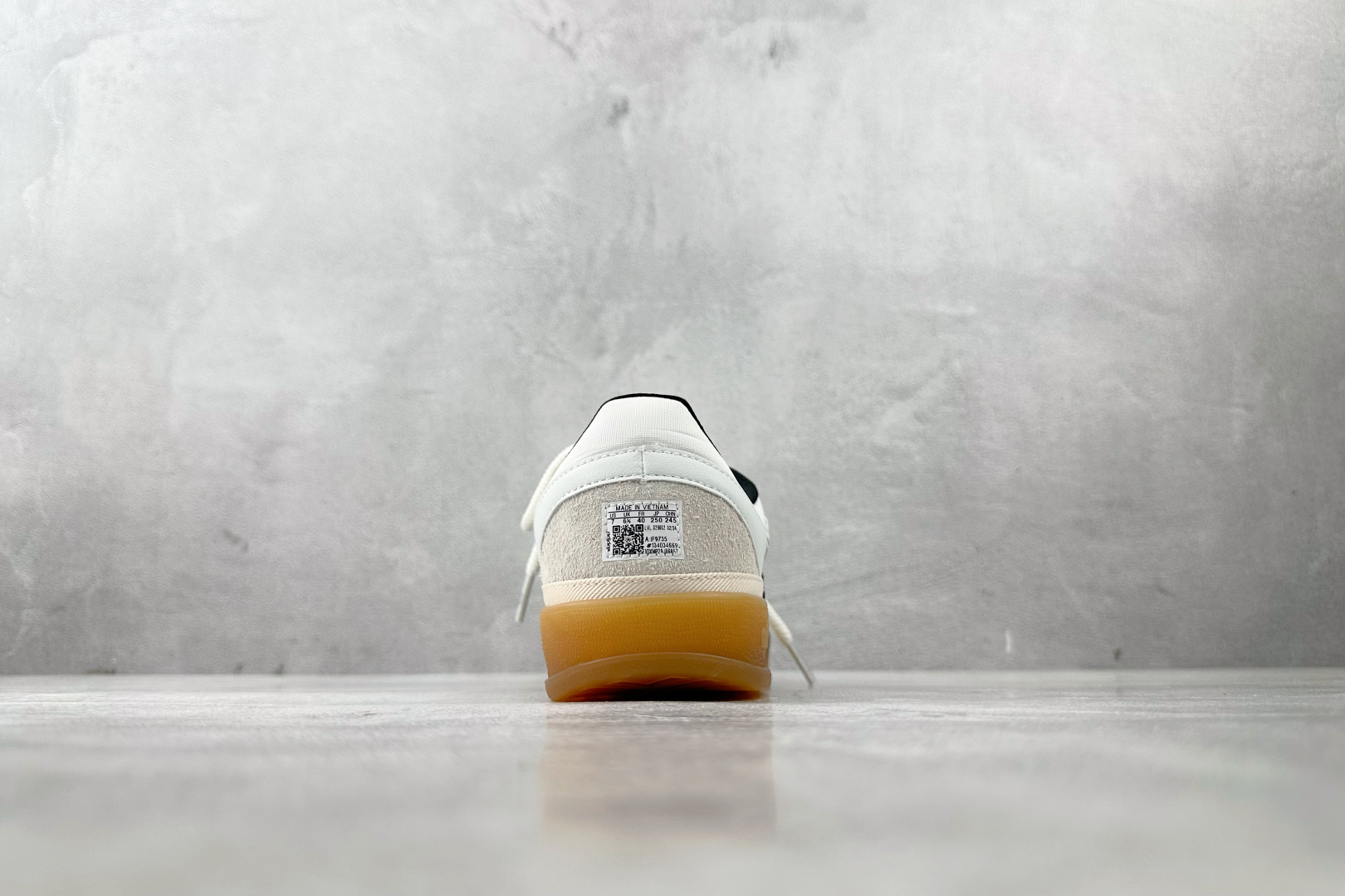 210 Bad Bunny x adidas originals GAZELLE INDOOR 白黑 IF9735