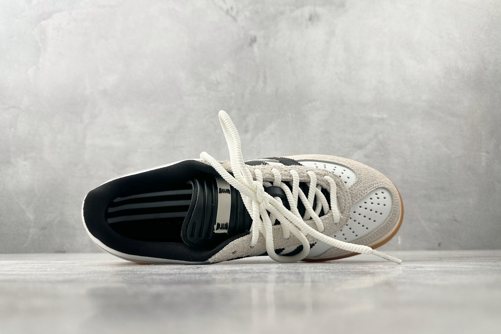 210 Bad Bunny x adidas originals GAZELLE INDOOR 白黑 IF9735