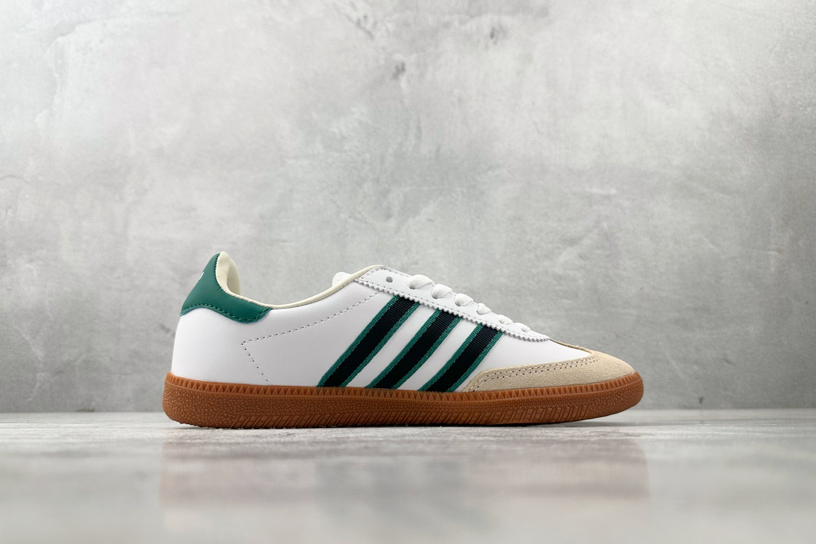 160 出口订单 SPORTY & RICH x adidas originals SAMBA fria白绿 JQ1353