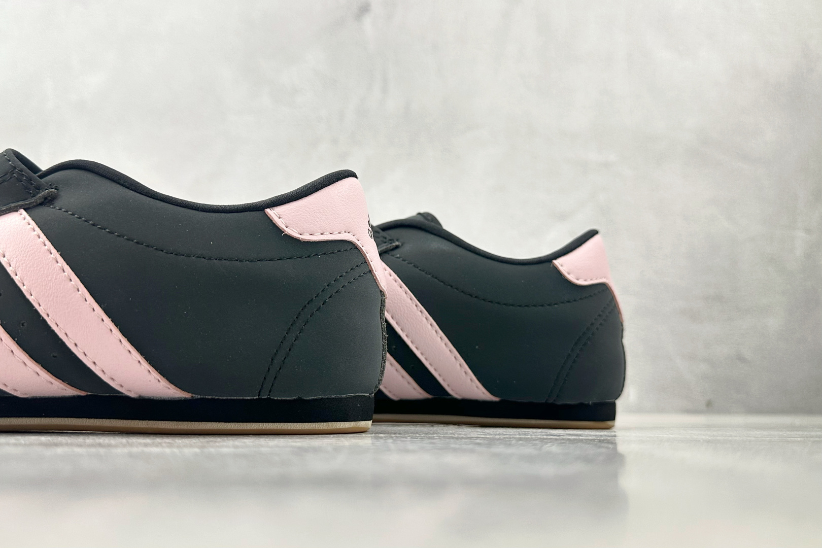 160 出口订单 adidas originals Taekwondo 黑粉 JR4960