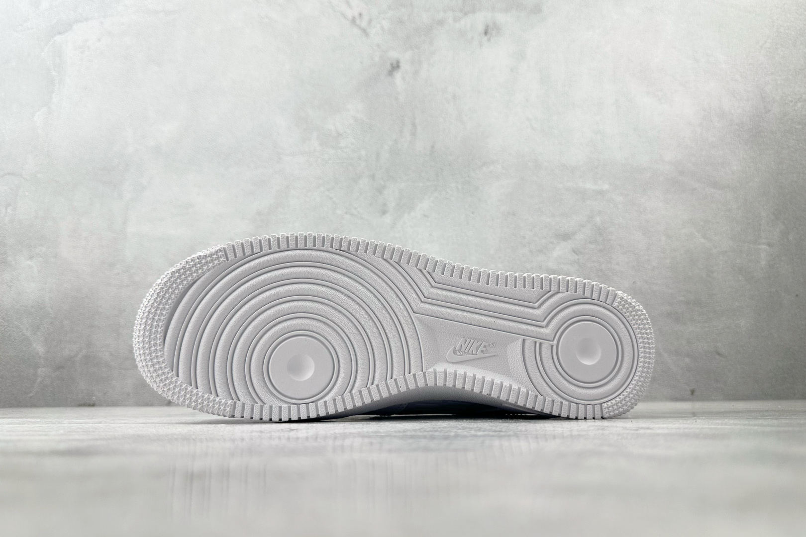 Nike Air Force 1 白色 IH4475-100