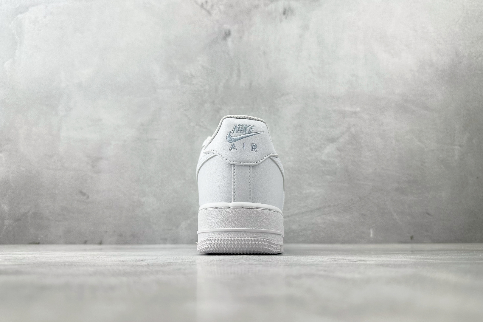 Nike Air Force 1 白色 IH4475-100