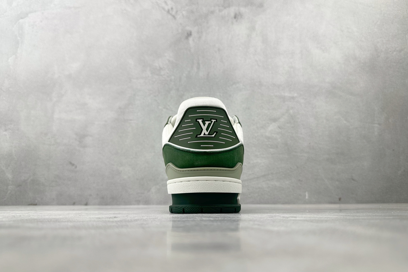 330 LOUIS VUITTON Trainer 绿白 1ABLVR