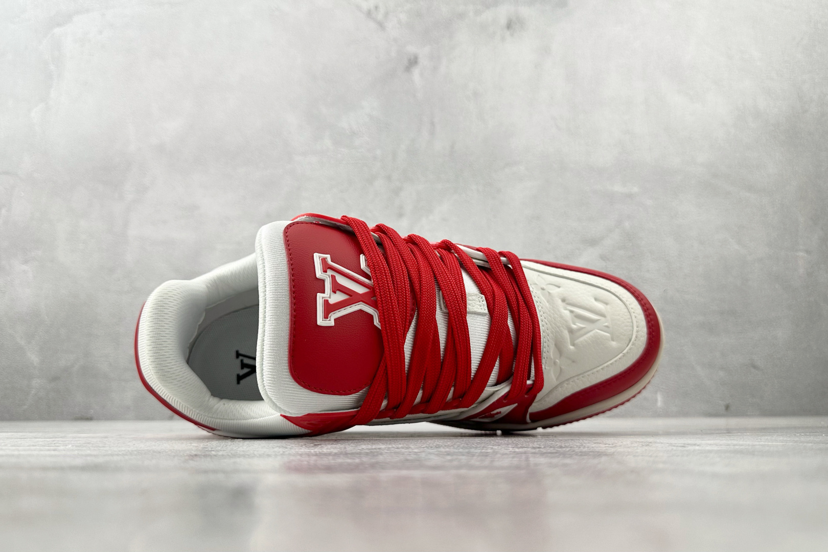 330 LOUIS VUITTON Trainer 红色 1A8PJW