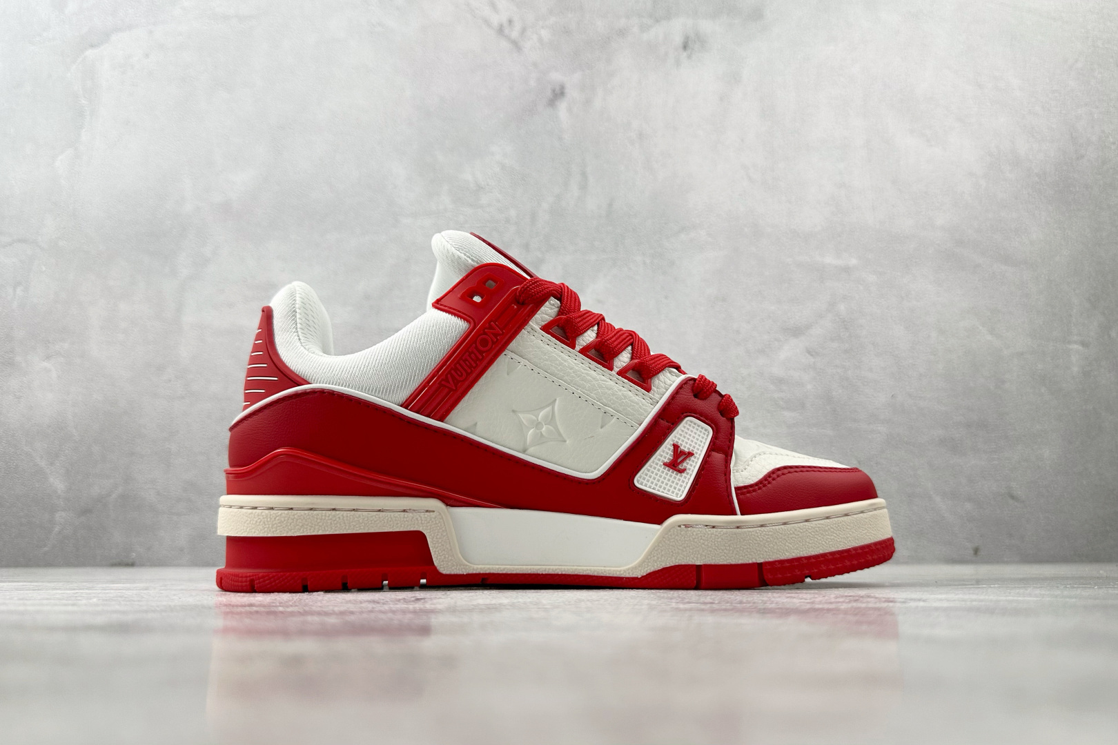 330 LOUIS VUITTON Trainer 红色 1A8PJW