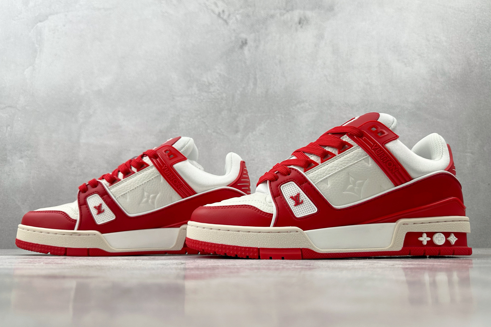 330 LOUIS VUITTON Trainer 红色 1A8PJW