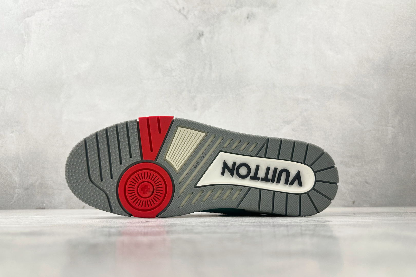 330 LOUIS VUITTON Trainer 粉绿黑 1ACEFV