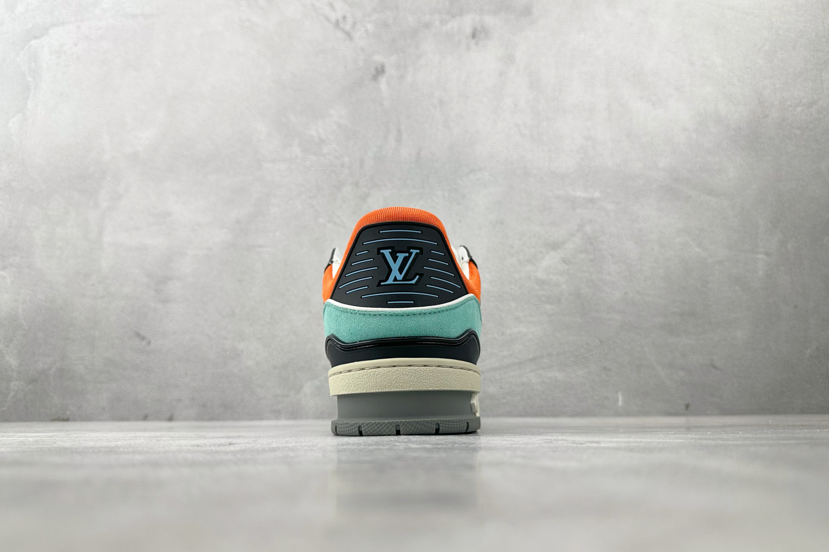 330 LOUIS VUITTON Trainer 粉绿黑 1ACEFV