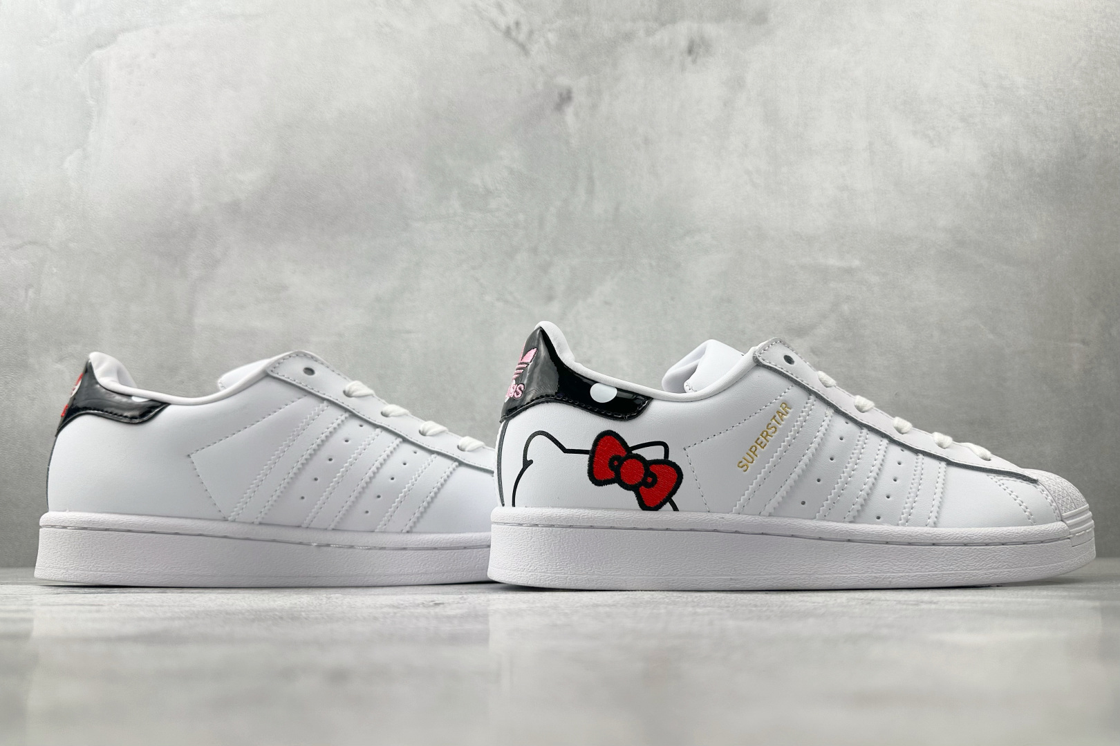 170 平台爆款 Hello Kitty/凯蒂猫 x adidas originals SUPERSTAR 白粉 GW7168