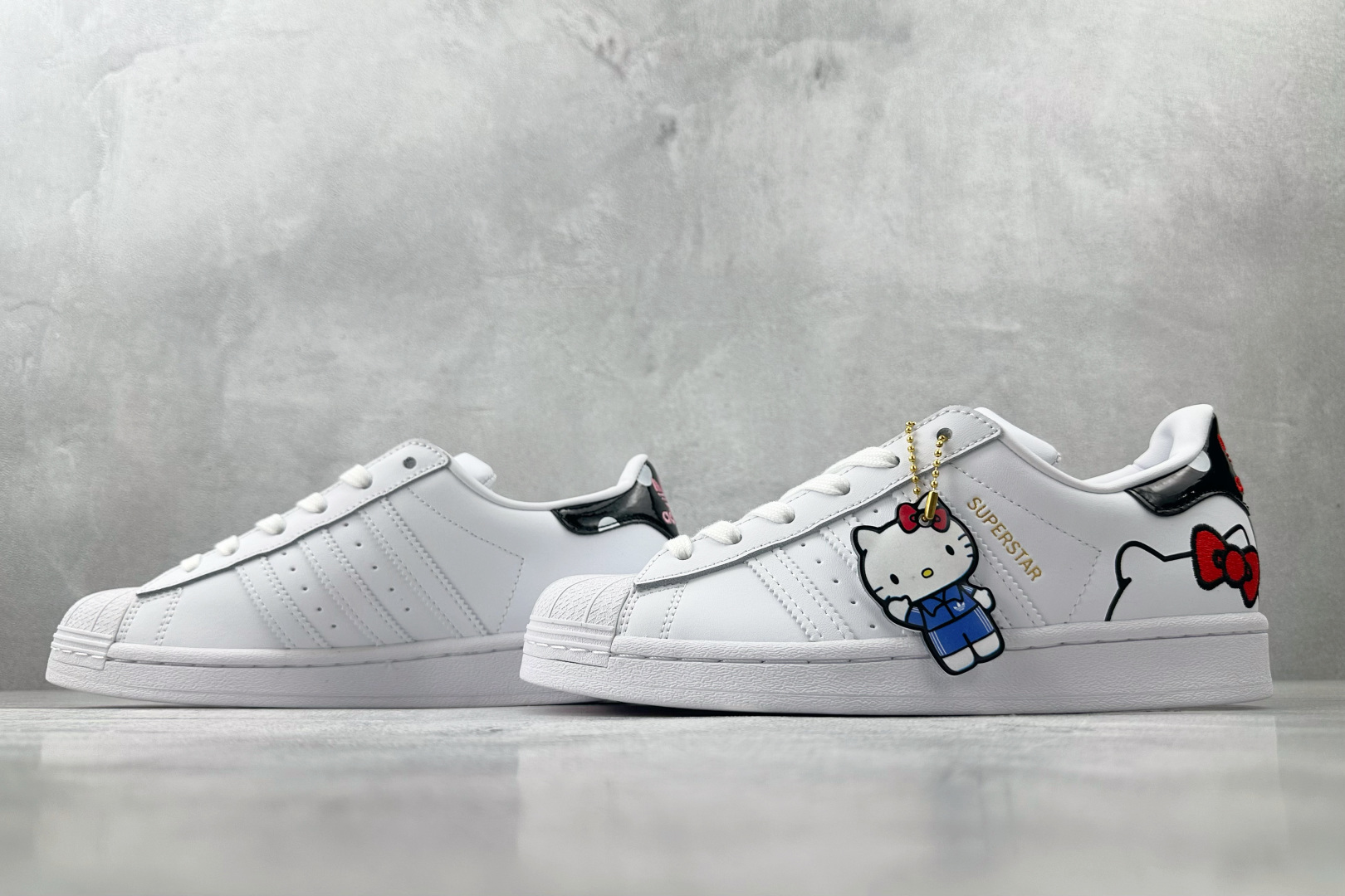 170 平台爆款 Hello Kitty/凯蒂猫 x adidas originals SUPERSTAR 白粉 GW7168
