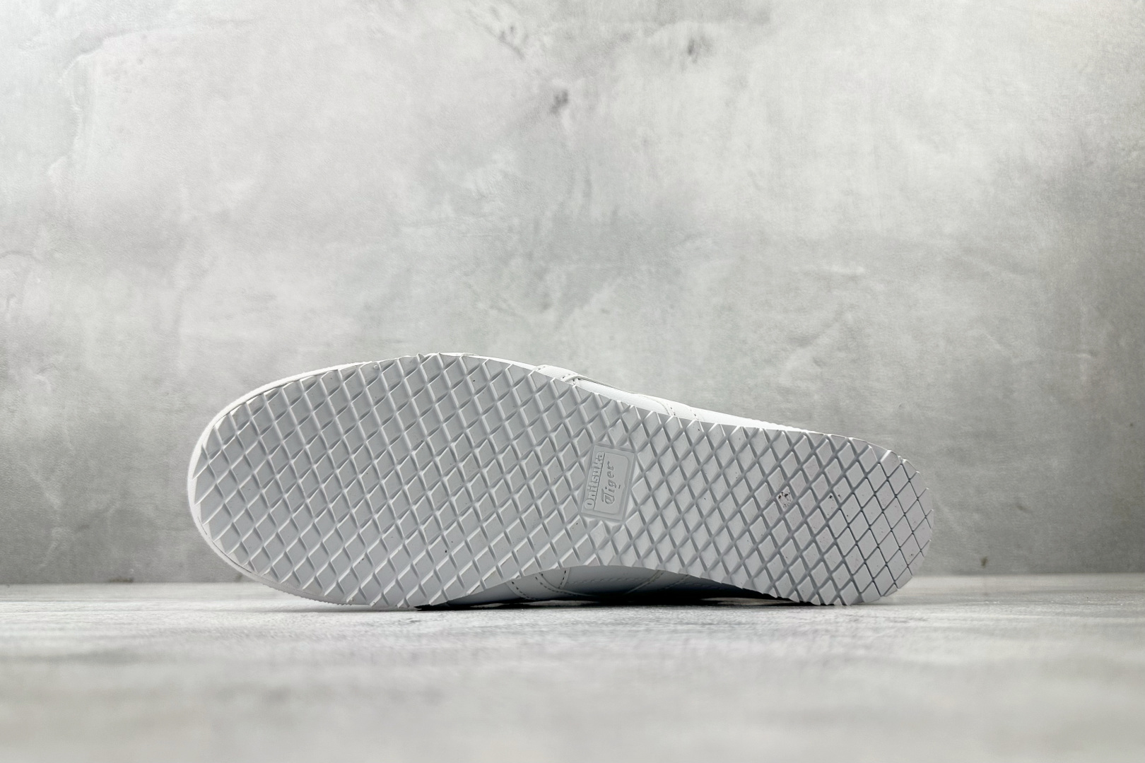 170 渠道特供 Onitsuka Tiger鬼塚虎 MEXICO 66 白色 1183A872-117