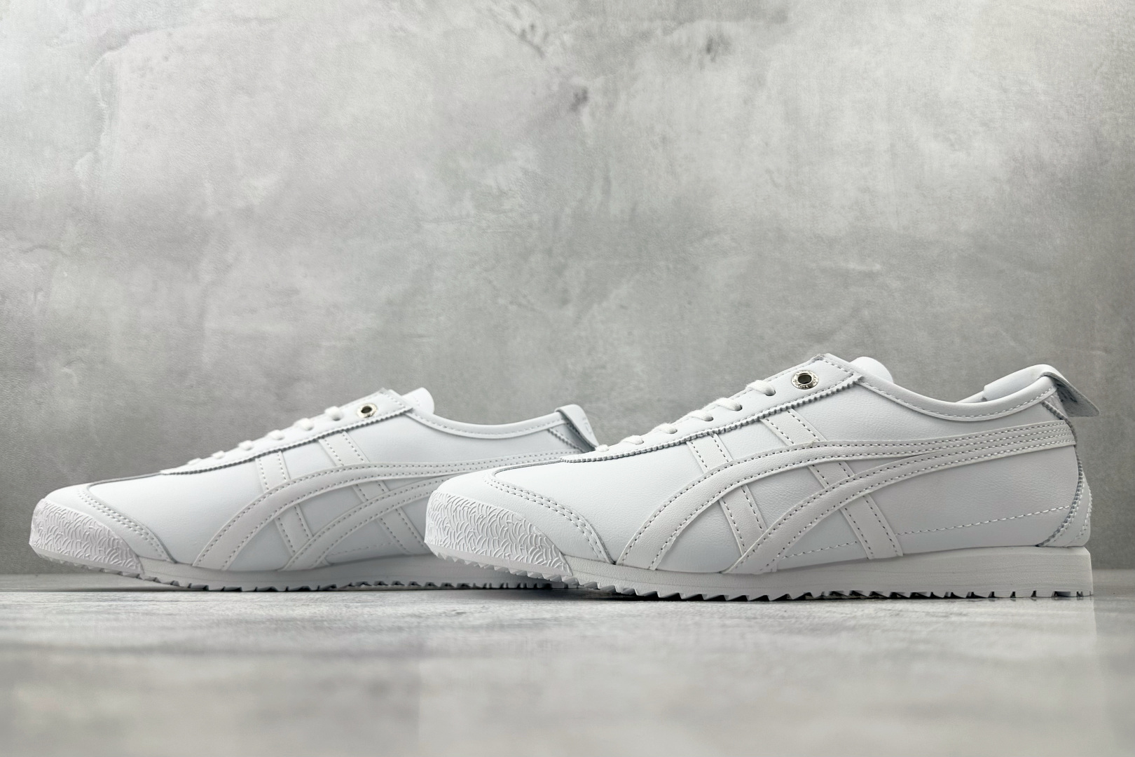 170 渠道特供 Onitsuka Tiger鬼塚虎 MEXICO 66 白色 1183A872-117