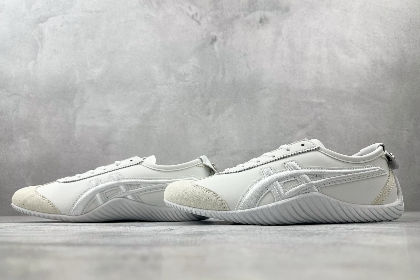 170 渠道特供 Onitsuka Tiger鬼塚虎 MEXICO 66 白色 1183C306-100