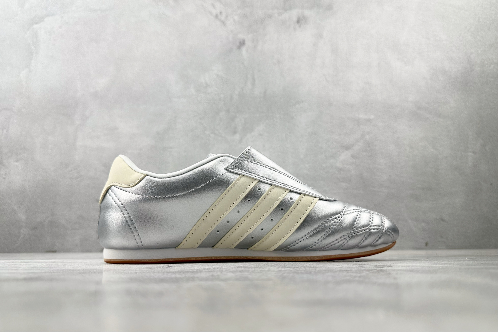 160 出口订单 adidas originals Taekwondo 金属银 JS4023