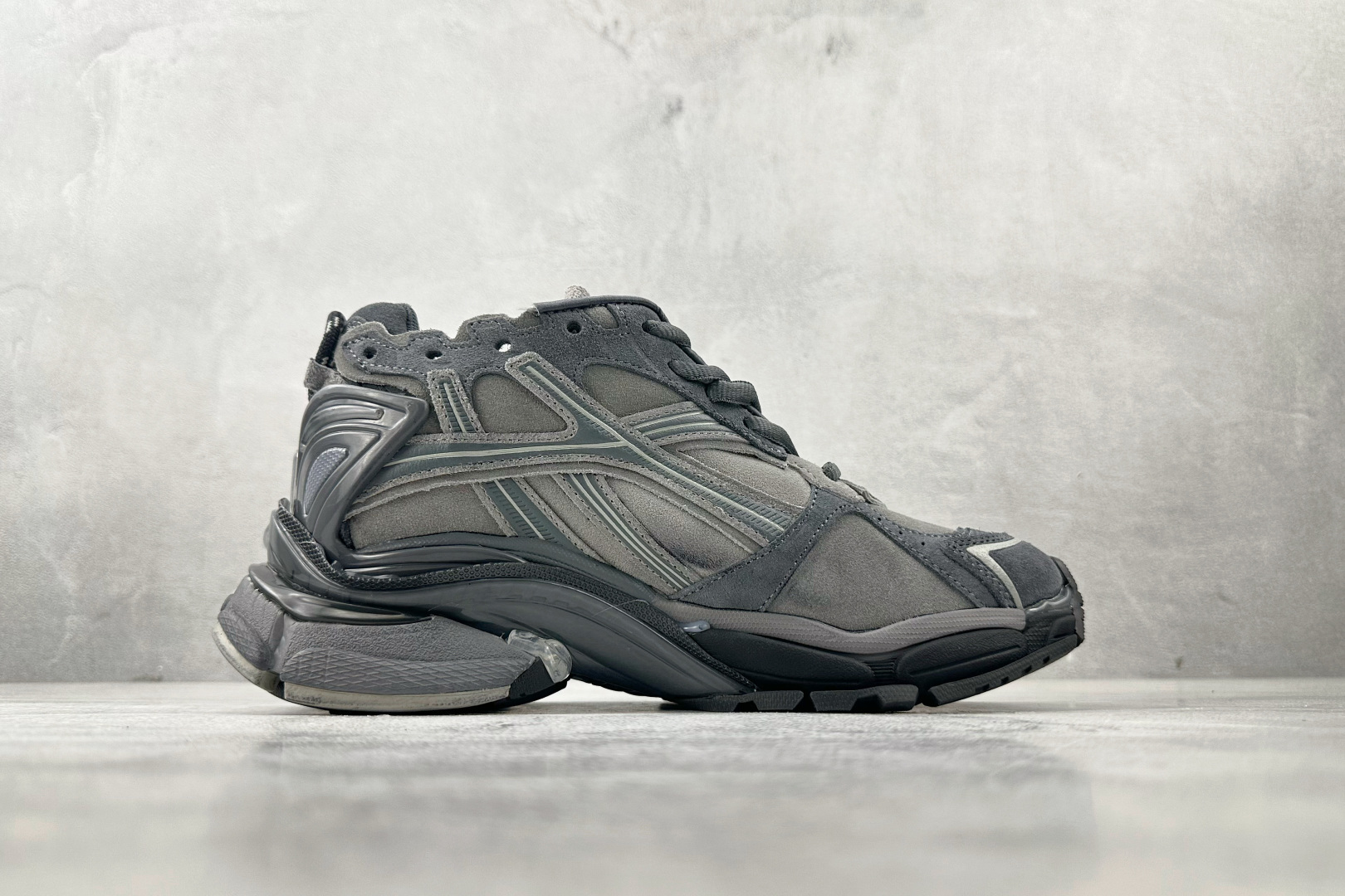 580 代购版 Balenciaga巴黎世家 Runner 灰色 772767WRNSD