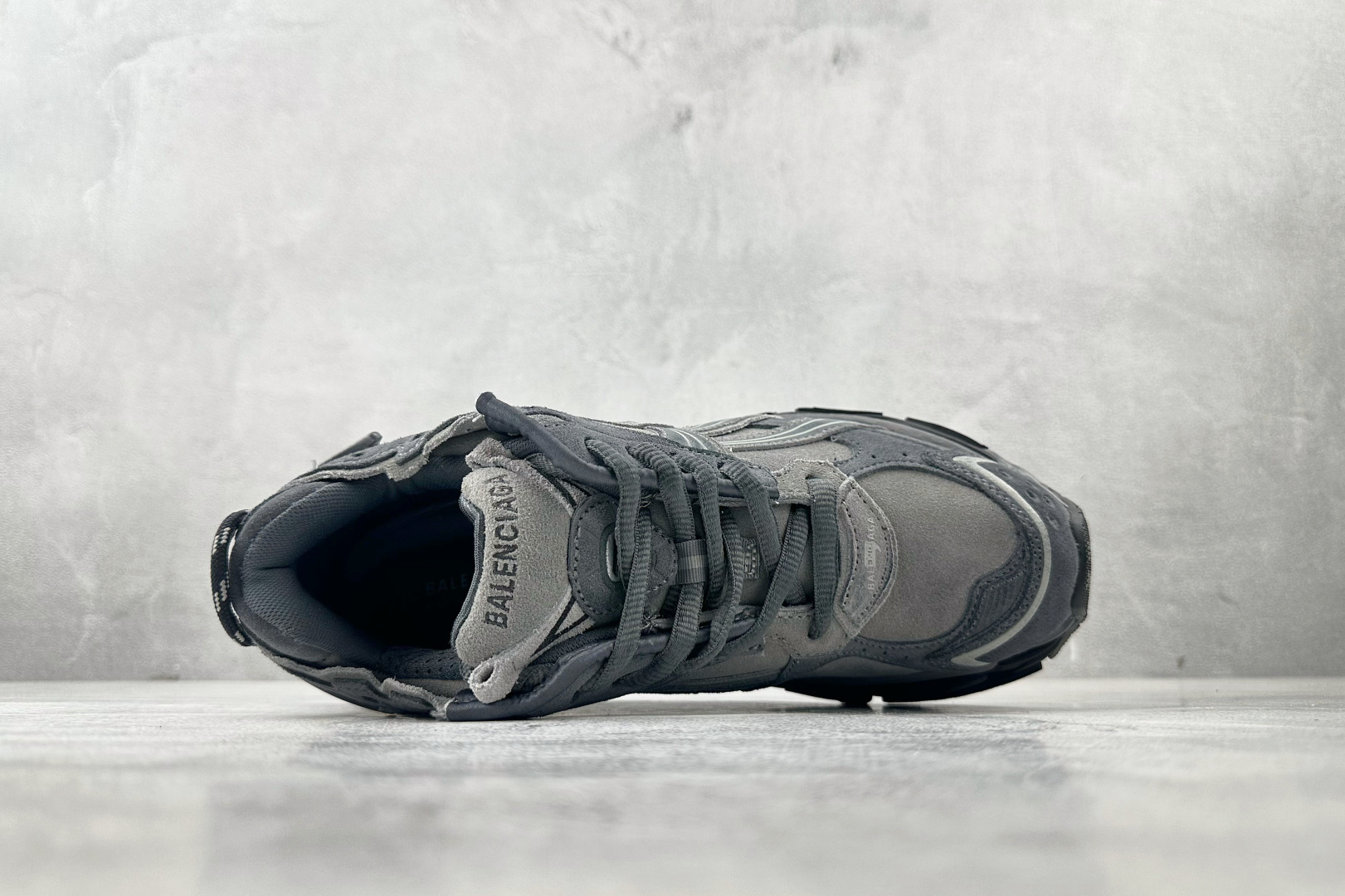 580 代购版 Balenciaga巴黎世家 Runner 灰色 772767WRNSD