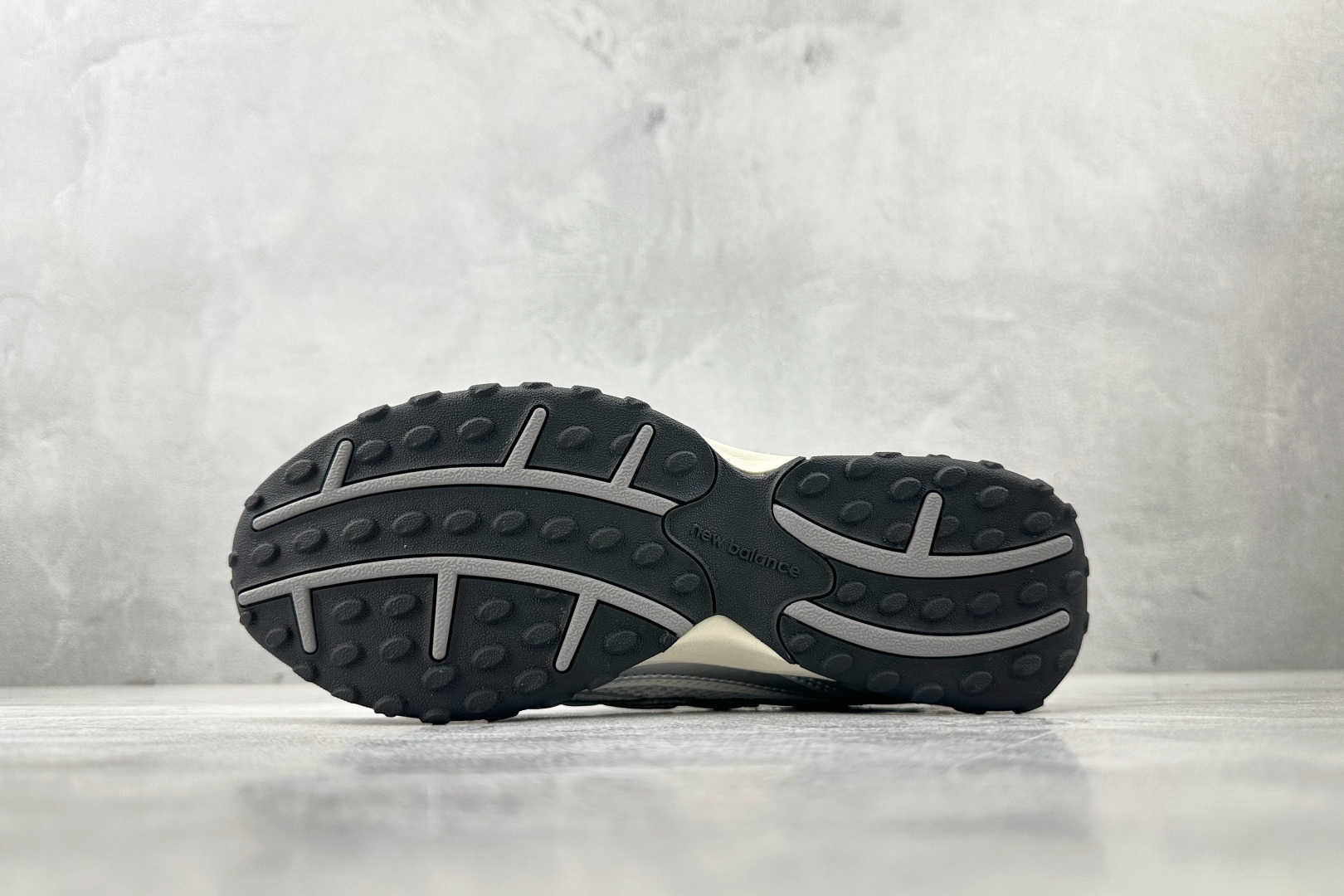 250 New Balance 204L 白银色 U204LSWD-Chinese UA Cheap High Quatity Brand Clothes Bags handbags Sneakers wholesale wholesaler seller from China Factory suppliers Fashion Clothing Shoes best Quality Beautiful Price 250 New Balance 204L 白银色 U204LSWD