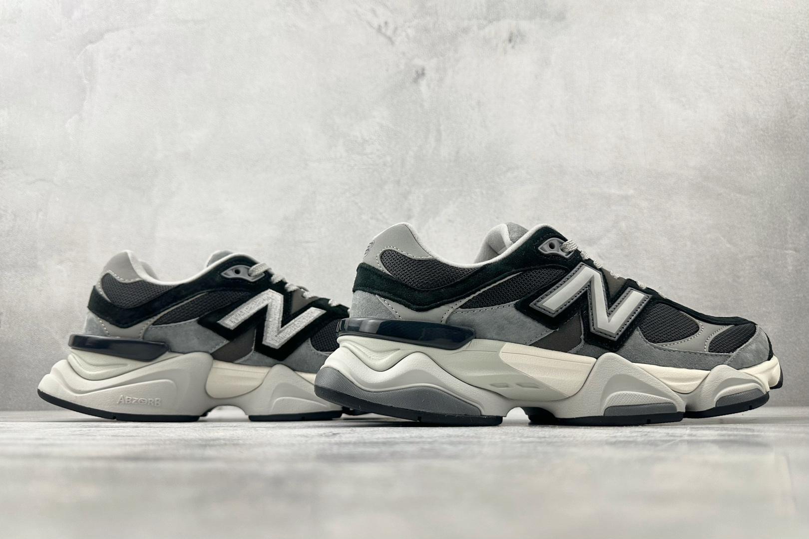 New Balance NB 9060 黑灰色货号：U9060JBD尺码：36 36.5 37.5 38