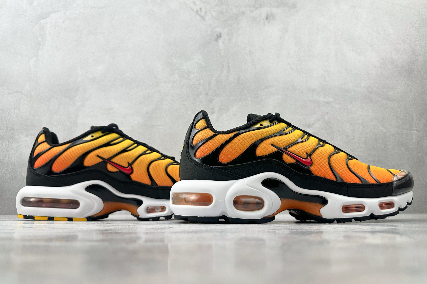 Max Nike Air Max Plus 黑橙黄货号：HF0552-001尺码：36 36.5 37.
