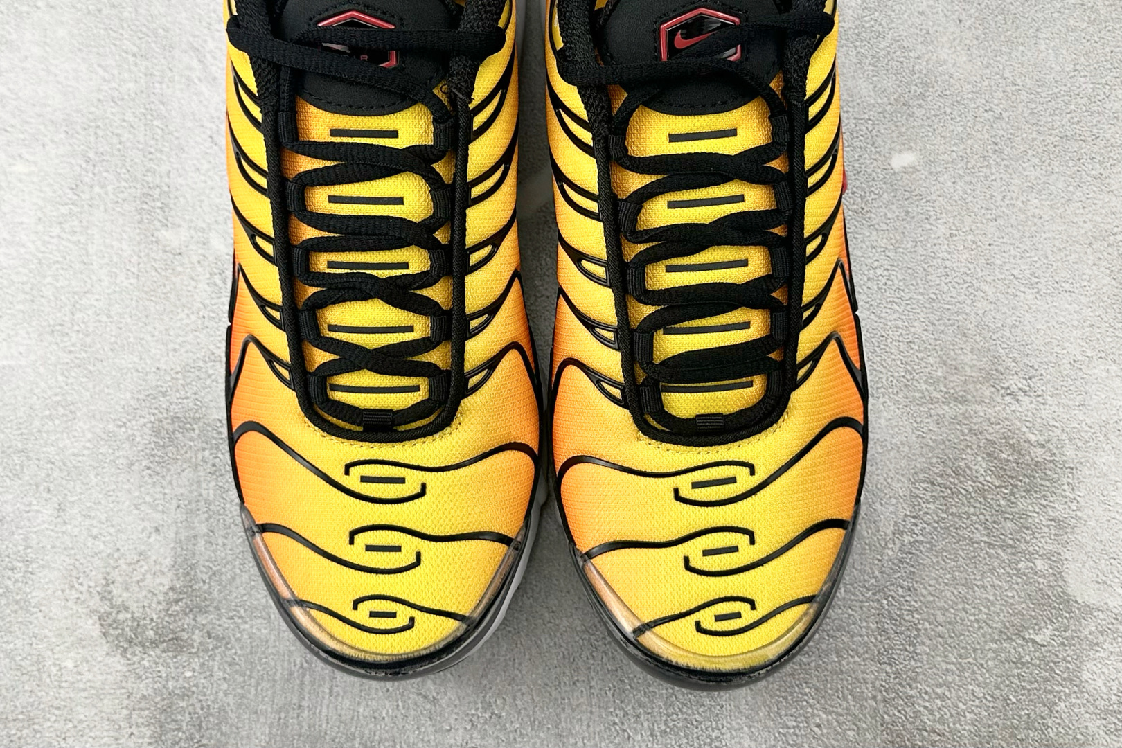 Max Nike Air Max Plus 黑橙黄货号：HF0552-001尺码：36 36.5 37.