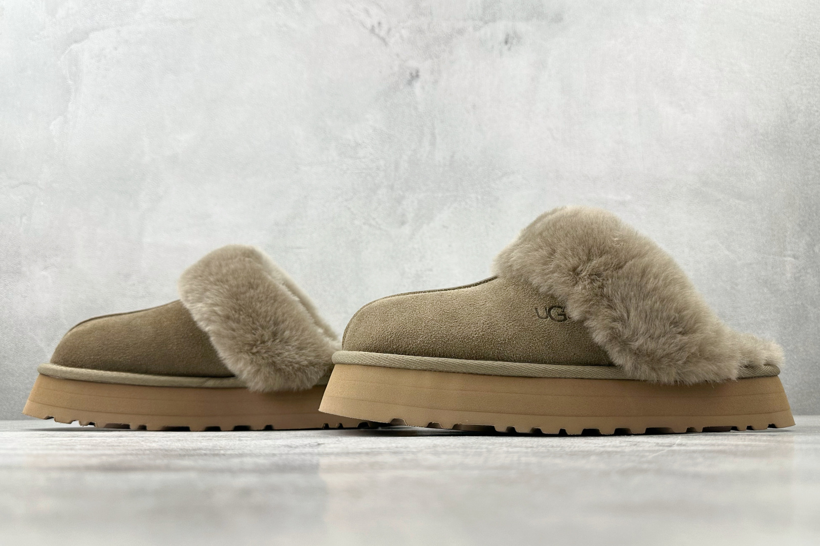 220 UGG Disquette 灰绿色 1122550-ALP
