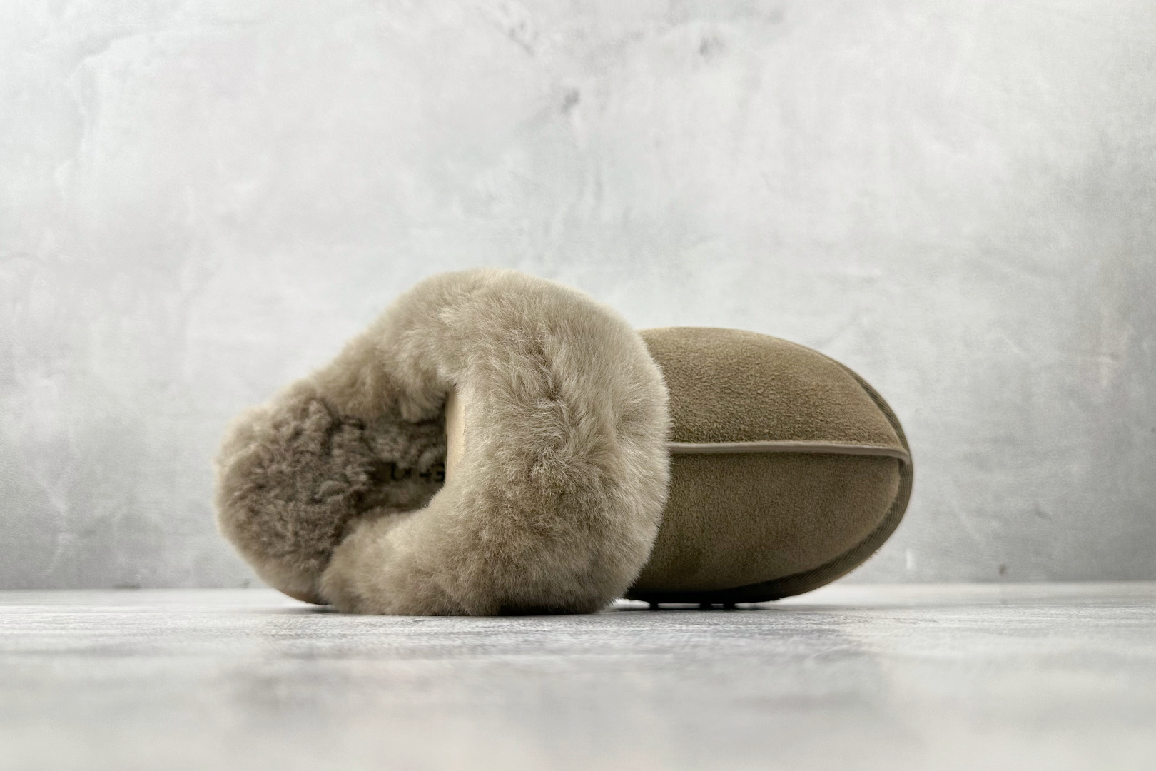 220 UGG Disquette 灰绿色 1122550-ALP
