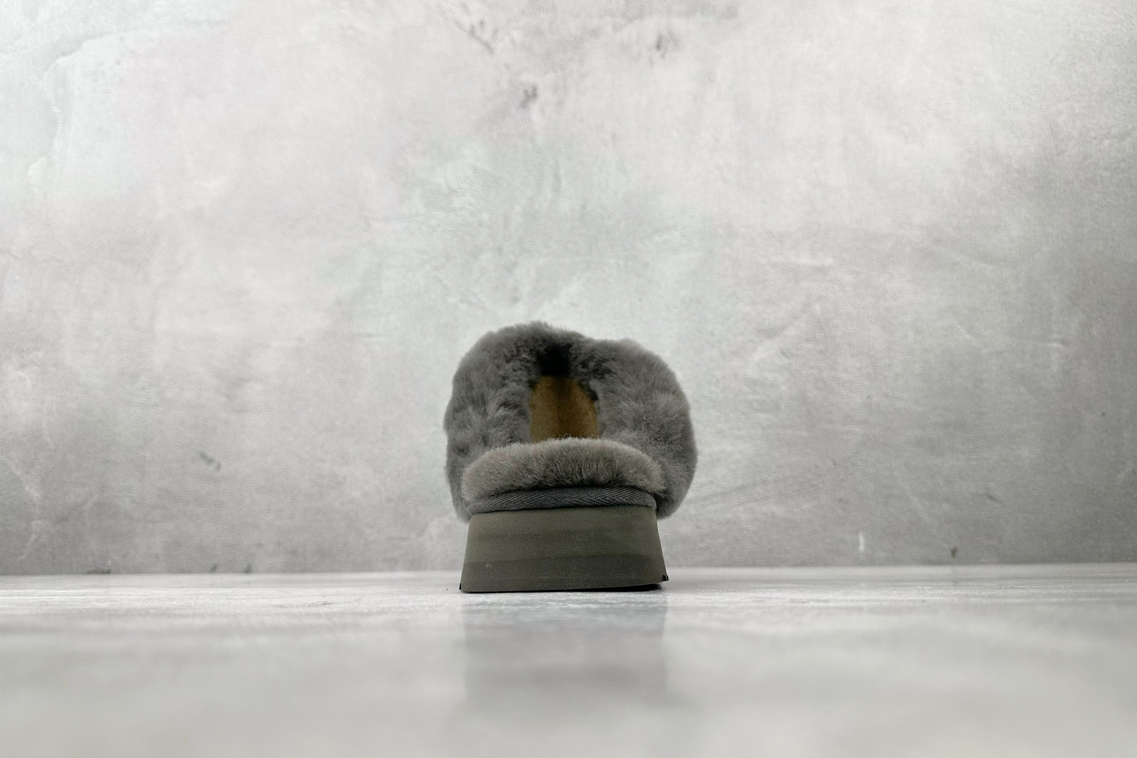 220 UGG Disquette 炭灰色 1122550-GREY