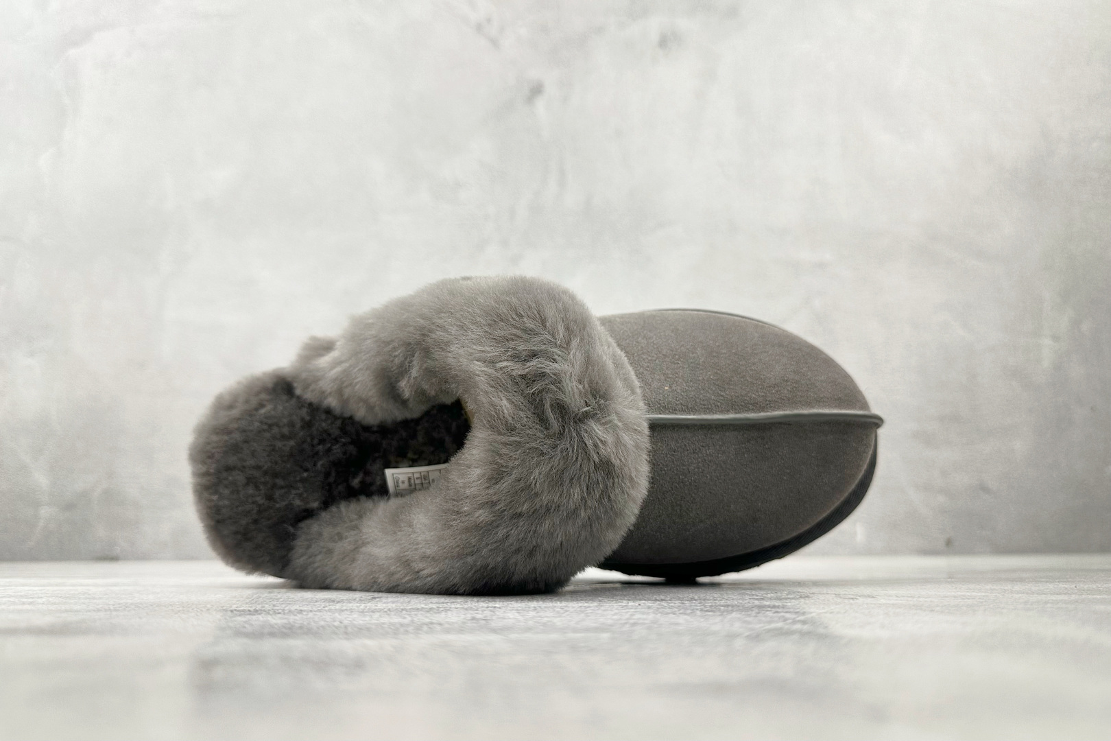 220 UGG Disquette 炭灰色 1122550-GREY