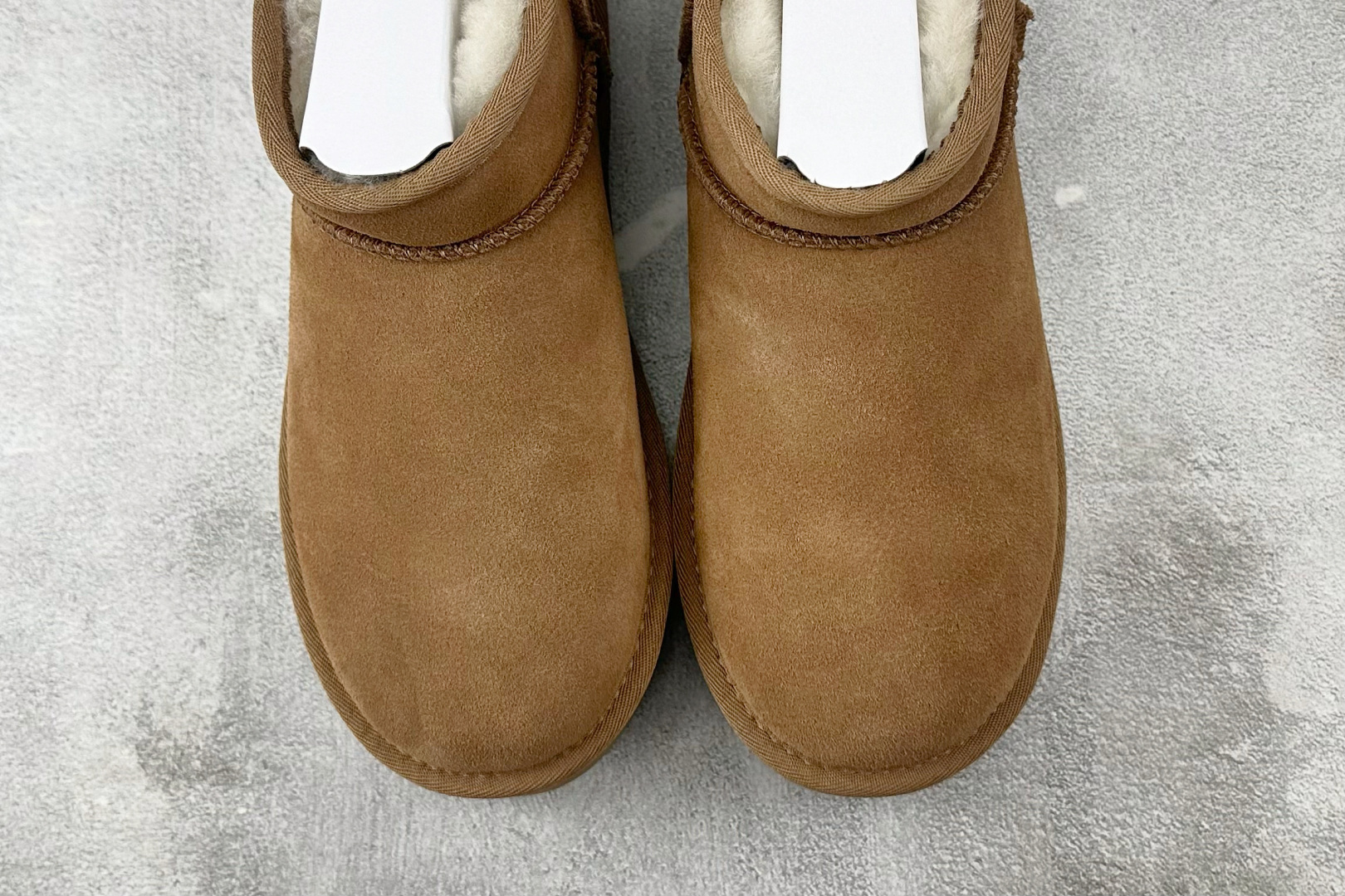 240 UGG 雪地靴 栗色 1116109-CHE