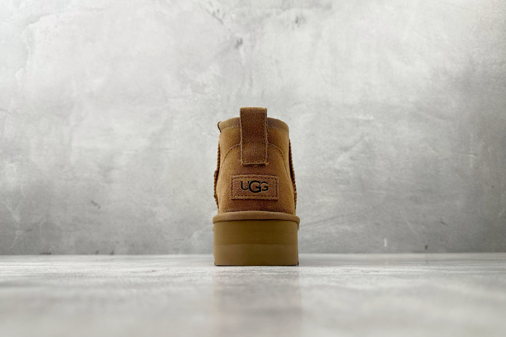 240 UGG 雪地靴 栗色 1116109-CHE