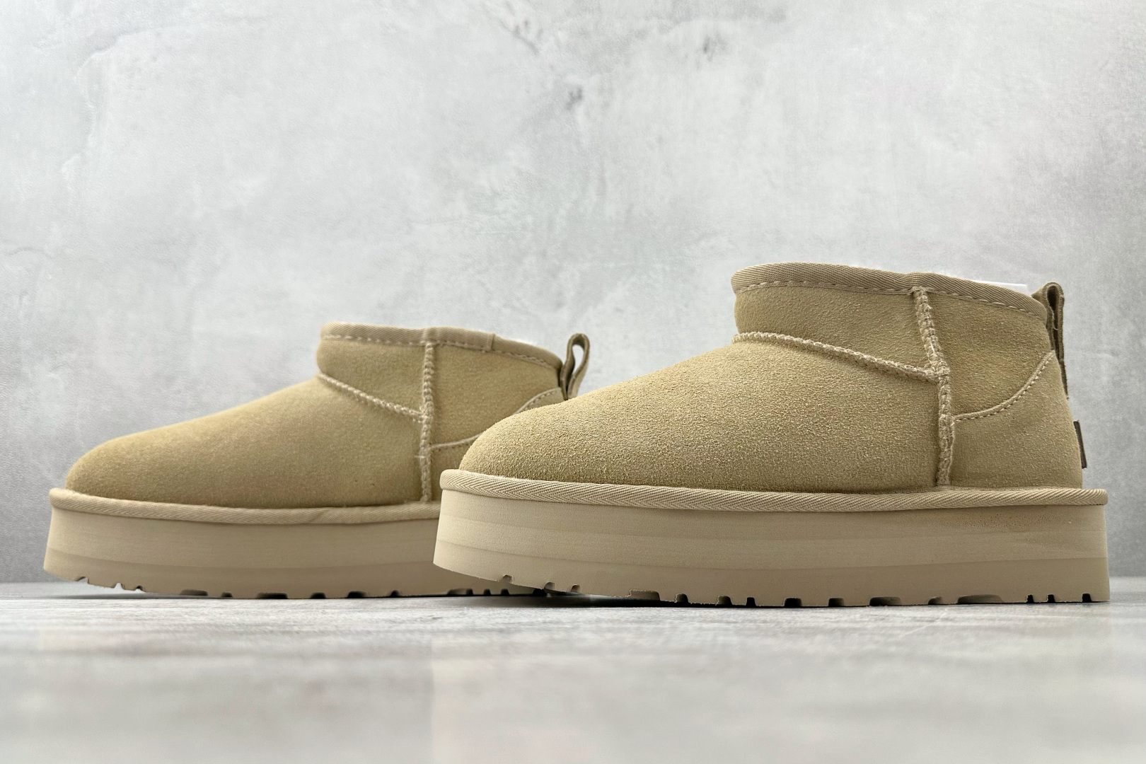 240 UGG 雪地靴 棕色 1135092-MDSD