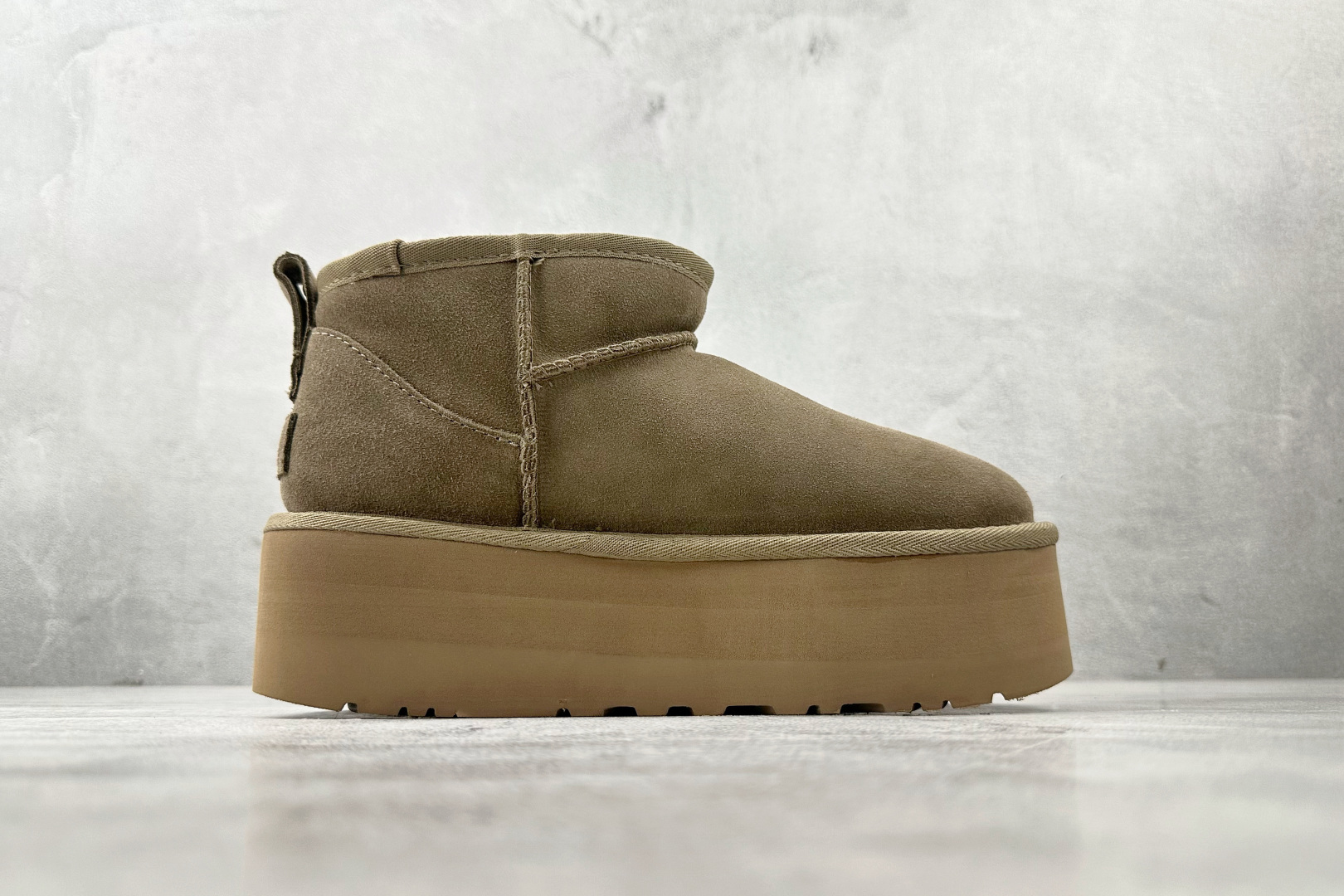 250 UGG CLASSIC ULTRA MINI 棕色 1135092-ALP