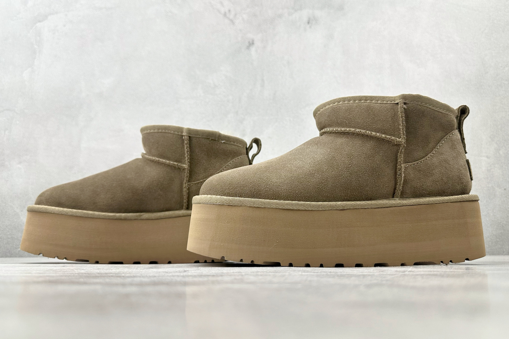 250 UGG CLASSIC ULTRA MINI 棕色 1135092-ALP