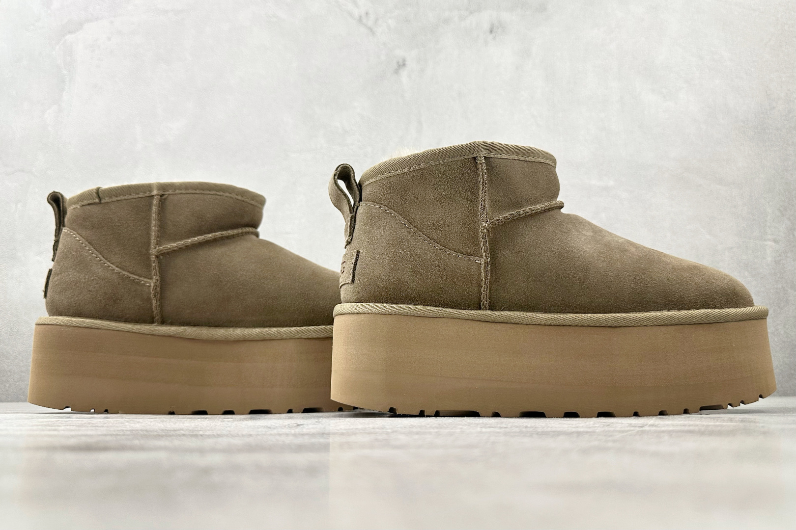 250 UGG CLASSIC ULTRA MINI 棕色 1135092-ALP