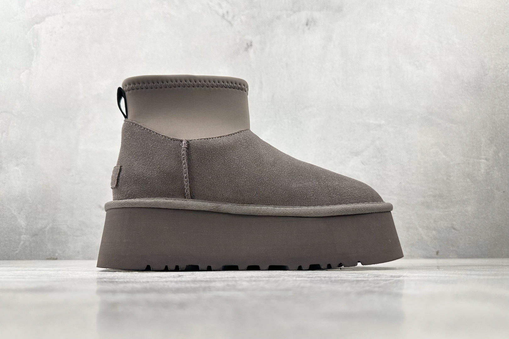 260 UGG 雪地靴 雷云色 1168170-THND