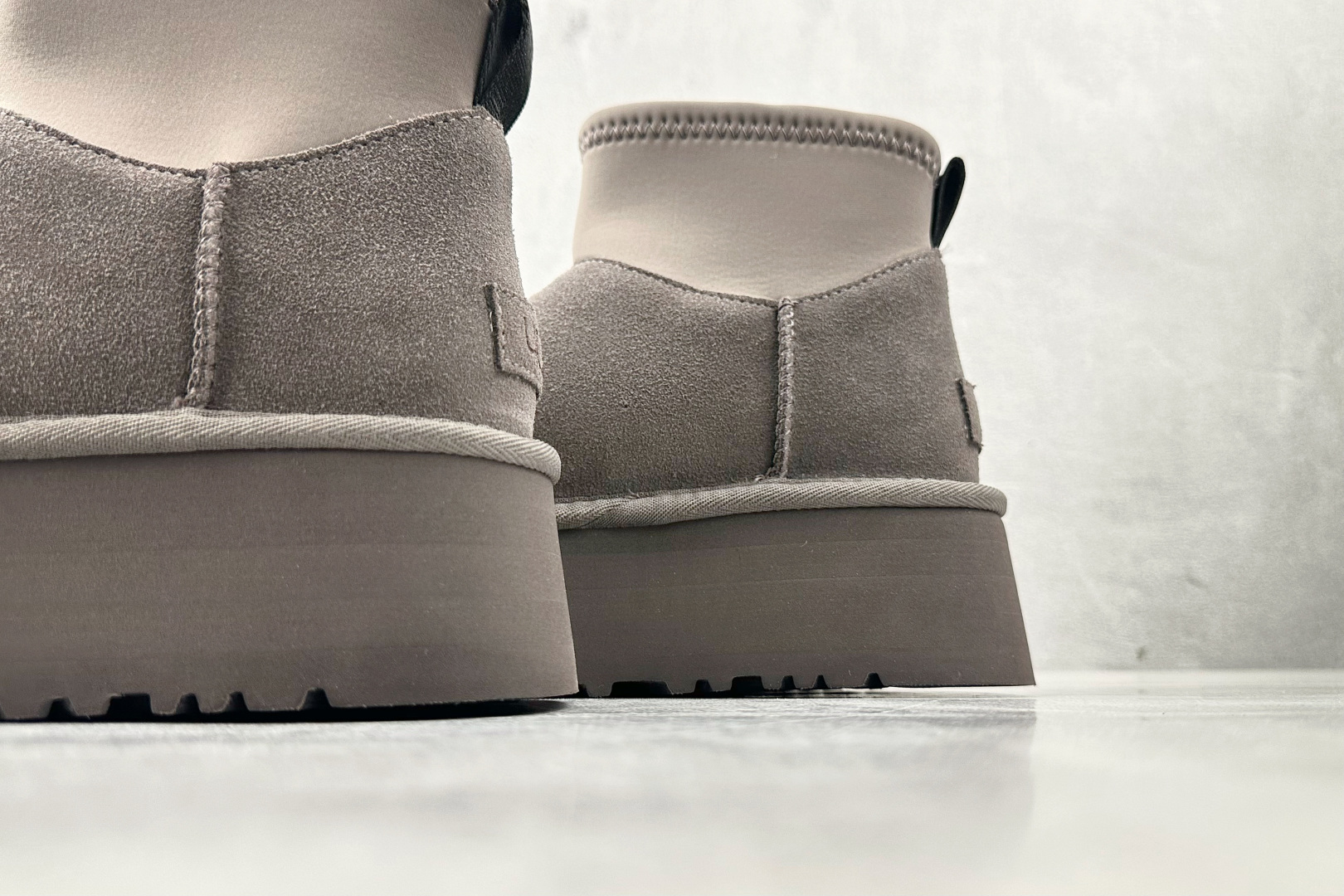 260 UGG 雪地靴 雷云色 1168170-THND