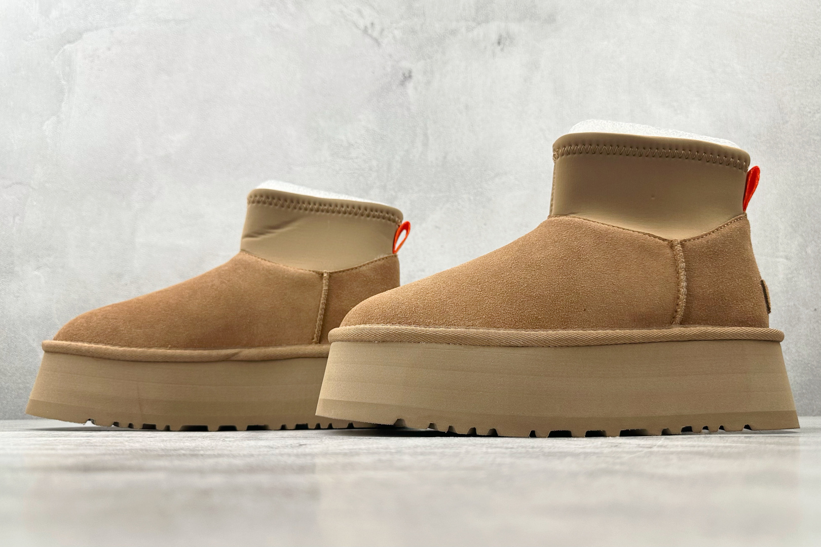 260 UGG 雪地靴 棕色 1168170-CHR